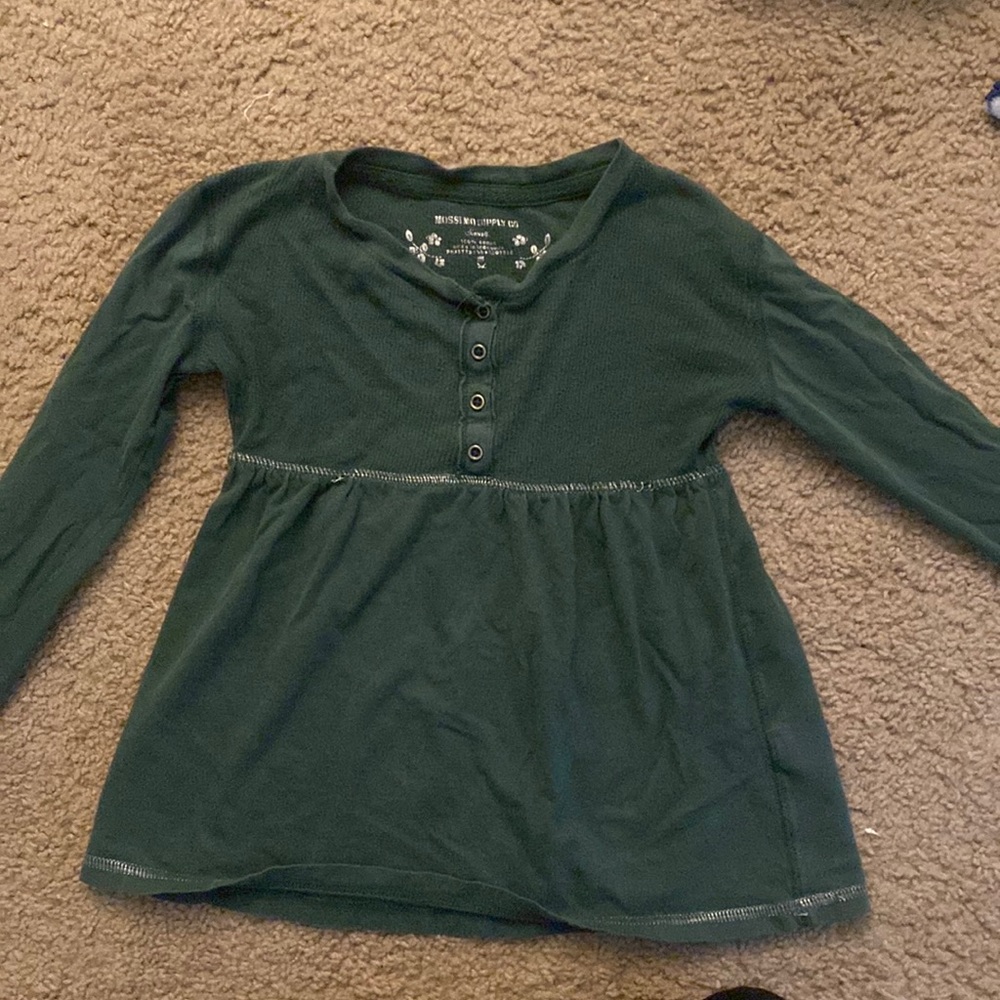 Girls size small long sleeve Henley.